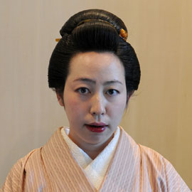 銀杏返しや桃割れに使う横毛1本日本髪　かもじ　9本　島田　丸髷　日本髪は一通りできます。